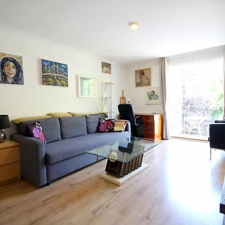 Central Fulham Apartment With Parking London Exterior photo