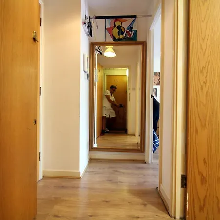 Central Fulham Apartment With Parking London Exterior photo