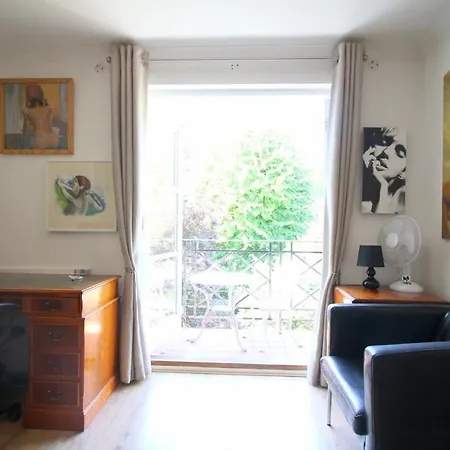 Central Fulham Apartment With Parking London Exterior photo